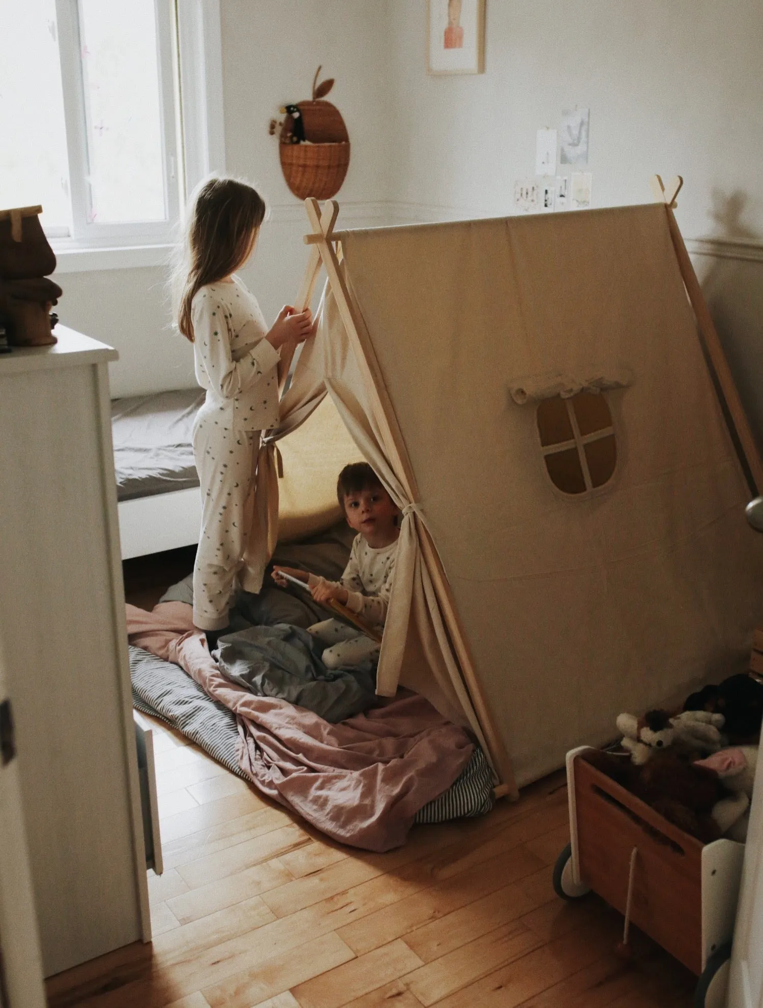 Indoor/Outdoor Play Tent - Natural by Kinderfeets