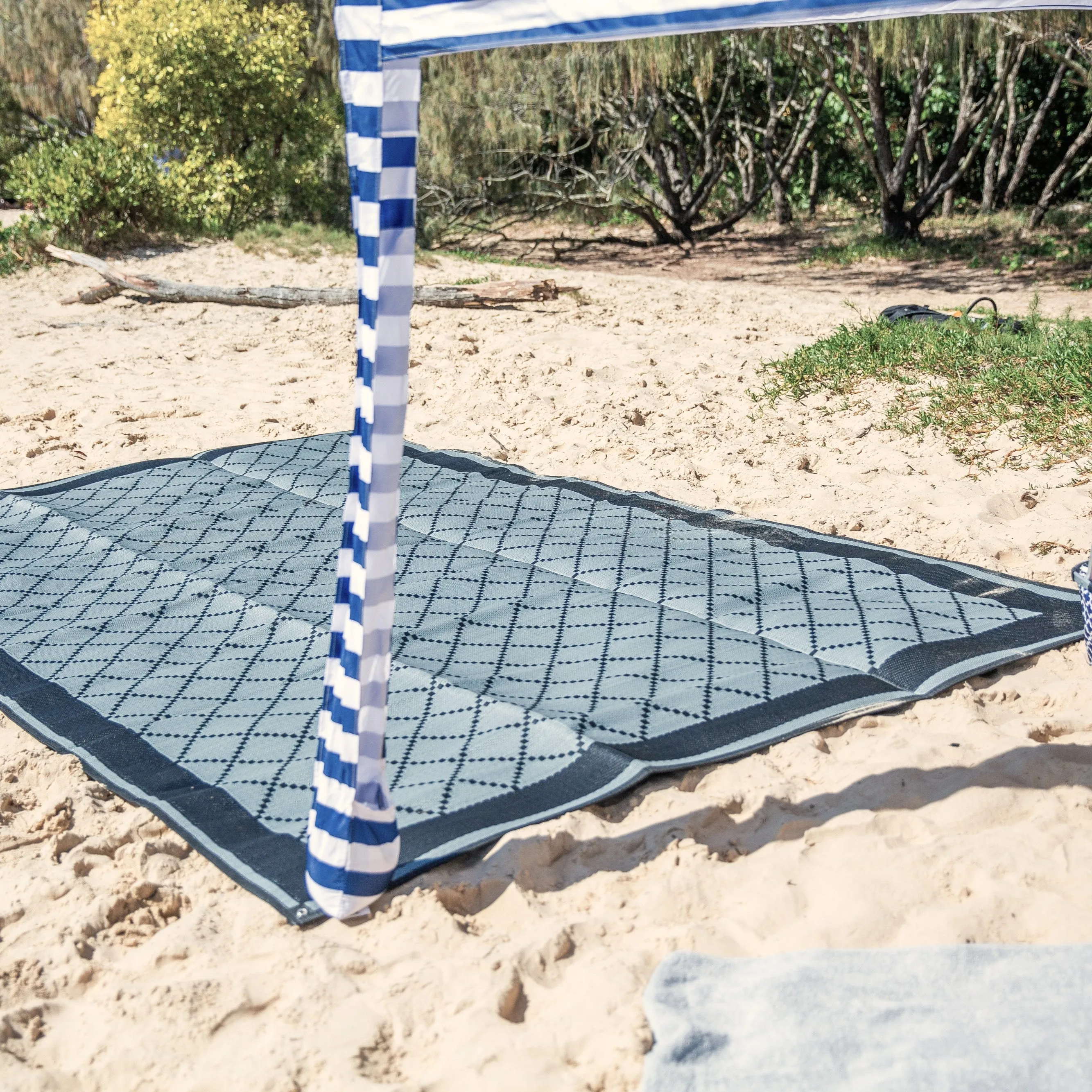 Outdoor Mat - Crisscross Full Grey/Black