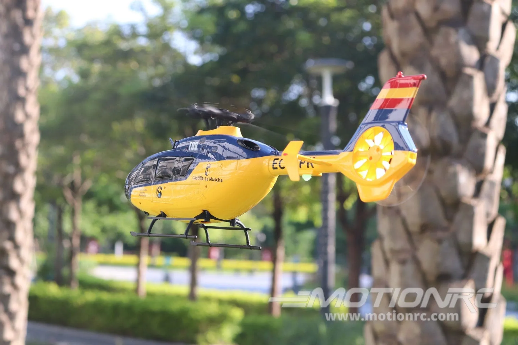 RotorScale EC-135 180 Size Gyro Stabilized Helicopter - RTF - (OPEN BOX)