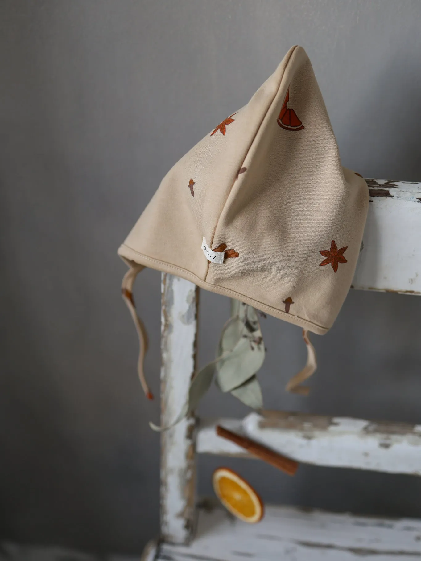 Winter Spice Bonnet
